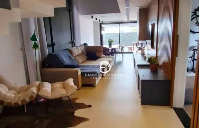 Amplo sobrado em condomínio fechado com closet e hidromassagem