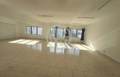 Sala comercial para alugar na Largo Treze de Maio, Santo Amaro, São Paulo
