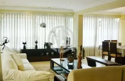 Casa com 3 quartos para alugar na Rua Bernardino de Campos, Campo Belo, São Paulo