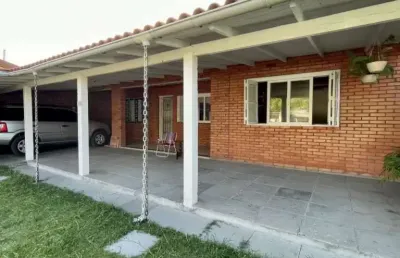 C206 ótima residência em laje de concreto  em mariluz/imbé