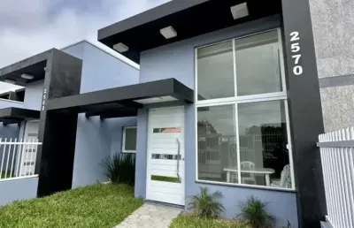 G30 geminada de alto padrão com piscina no centro de imbé