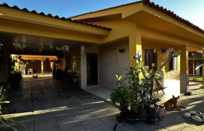 C125 casa  à venda com anexo nos fundos em mariluz/imbé