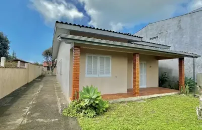 C153 casa com 4 dormitórios  próximo ao mar em mariluz/imbé