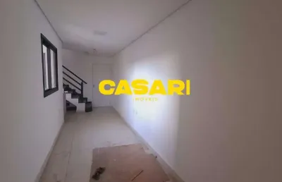 Cobertura nova à venda em santo andré – 2 dorms, quintal privativo e excelente localização!