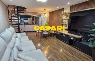 Cobertura duplex com 3 dormitórios (2 suítes) à venda – exclusividade e espaço em condomínio tranquilo