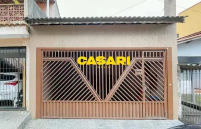 Casa térrea assobradada com 3 dormitórios e área gourmet à venda