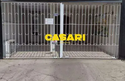 Casa térrea à venda ou locação – 138m², vaga coberta e calçada recuada