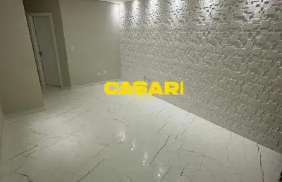 Cobertura duplex com espaço gourmet e quintal à venda – 2 dormitórios, 2 banheiros, 1 vaga e lazer privativo