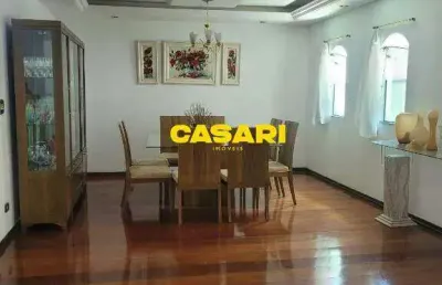 Sobrado alto padrão à venda no parque dos pássaros – 3 dorms, suíte, quintal e 4 vagas