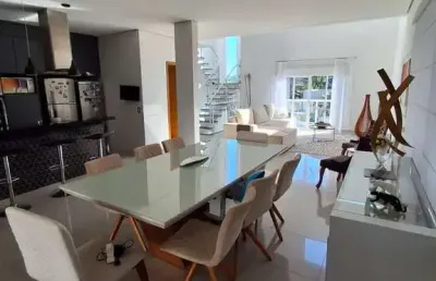 Casa com 3 quartos à venda na Rua Sabiá, Suru, Santana de Parnaíba