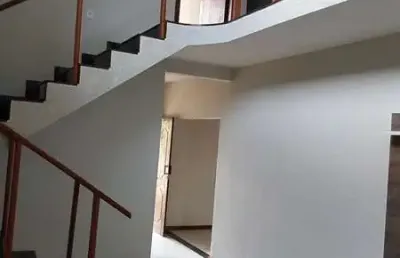 Linda casa de 2 pisos,  residencial e comercial disponível para locação ,passa vinte palhoça