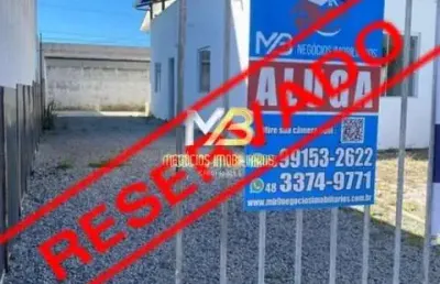 Casa com 3 quartos para alugar no Pachecos, Palhoça 