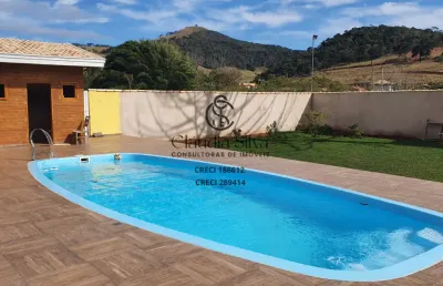 Chácara completa em sapucaí mirim com piscina, área gourmet e hidromassagem