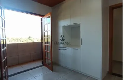 Casa com lareira, churrasqueira e 2 quartos em santo antônio do pinhal
