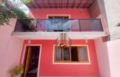 Maravilhoso sobrado de 215m², alto padrão na vila augusta