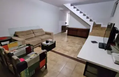 Casa sobreposta alta 3 salas 3 dormitórios,2 banheiros, 2 vagas de garagem à venda, 222 m² por r$ 860.000 - estuário - santos/sp