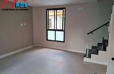 Casa em villagio à venda na ponta da praia em santos