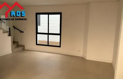 Casa em villagio à venda no bairro do boqueoirão em santos