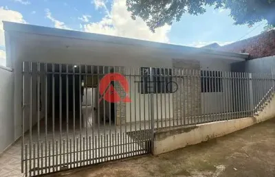 Casa com 3 quartos à venda na R. Antônio Cortones, 37, Conjunto Evaristo Ponchio, Floraí