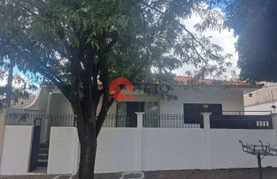 Casa com 3 quartos à venda na Rua Monsenhor Kimura, 418, Vila Cleópatra, Maringá