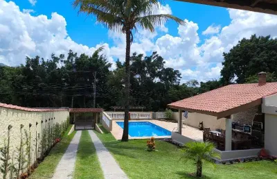 Casa com 3 quartos para alugar na Rua dos Cedros, 333, Jardim dos Pinheiros, Atibaia