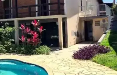 Casa térrea com 3 dormitórios,  piscina, no jd paulista em atibaia sp