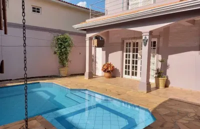 Sobrado em bairro nobre de atibaia sp, 3 suítes, piscina, área gourmet,  muito bem localizada.