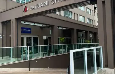 Loja a venda ou locação no térreo do condomínio comercial patriani office em atibaia sp.