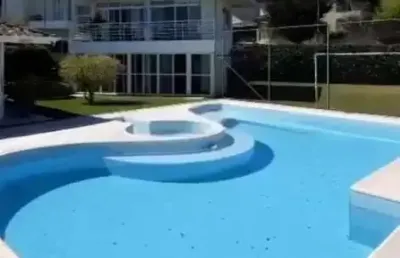 Luxuosa casa em condomínio à venda ou locação em atibaia-sp, bairro condomínio flamboyant: 5 quartos, 3 suítes, 3 salas, 6 banheiros, 570 m². venha conferir!