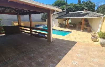 Casa nova no jardim paulista em atibaia sp são 3 suites piscina churrasqueira....