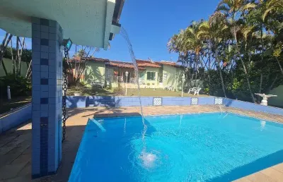 Casa térrea no bairro vila giglio em atibaia sp, 3 suítes, piscina, área gourmet,  suites de hóspedes, salão de festas.