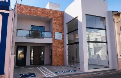 Prédio comercial novo no centro de atibaia sp, para clínicas,  escritórios, estrutura nova e moderna, todos os requisitos de acessibilidade, elevador.