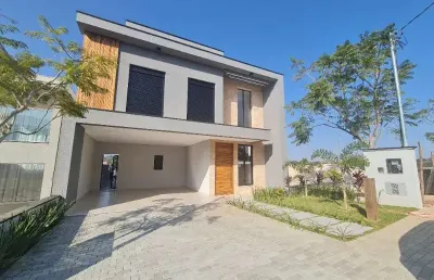 Casa nova no condomínio euroville 2 em bragança paulista sp. são 3 suítes, sala ampla com pé direito alto, cozinha com armários,  churrasqueira,  piscina.