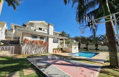 Casa em atibaia sp no condomínio flamboyant, cerca de 60km de são paulo.