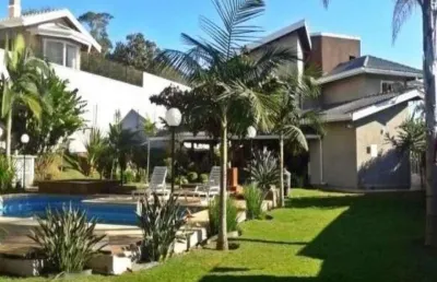 Casa térrea em atibaia no condomínio palavra da vida mobiliada são 4 dormitórios sendo 2 suítes. piscina área gourmet, venda ou locação