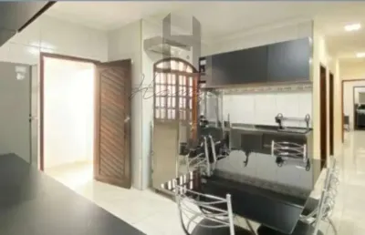 Casa à venda com 280 metros 2 dormitórios sendo 1 suíte. jardim utinga.  santo andré.