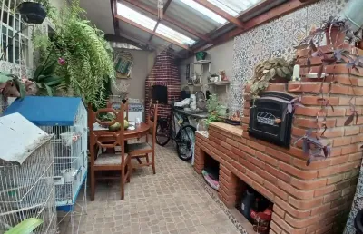 Casa à venda com 135 metros 3 dormitórios. balneário maracanã. praia grande