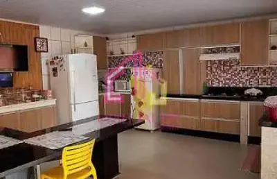 Casa à venda, altos do coxipó, cuiabá, mt, 3/4+1 suíte, 220 m2 úteis, placa solar de 1100 kwh,  qui