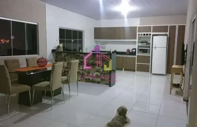 Casa  à venda no mapim, várzea grande-mt, 360m2, 3 dorm, 3 vagas, cozinha com armários planejados e