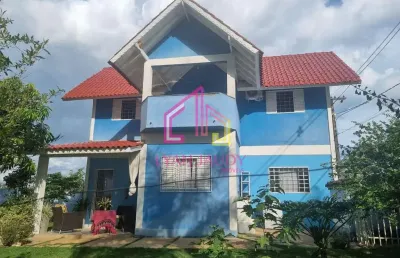 Casa à venda , bom clima-  chapada dos guimarães - mt- 648 m2, 2 suítes + 2/4, 4 vagas, à 1000 m da