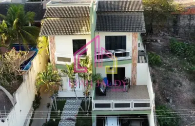 Casa à venda no bairro santa cruz ii, cuiabá- mt, 308 m2 úteis, placa solar, ares cond.,  02 suítes