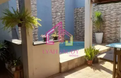 Casa á venda, cpa 4, cuiabá-mt, ótima localização, 3 quartos, 2 vagas, piscina e um valor imperdíve