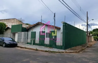 Casa  à venda, coophema, cuiabá - mt- 2 suítes + 1/4, 180m2 de áreas úteis, 2 vagas,100 m da avenid