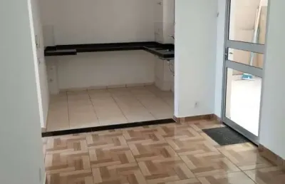 Apartamento térreo à venda no condomínio parque salém, em sorocaba-sp