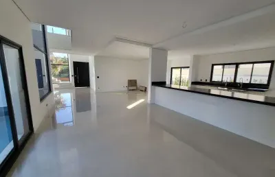 Sobrado à venda no alphaville nova esplanada 3, em votorantim-sp