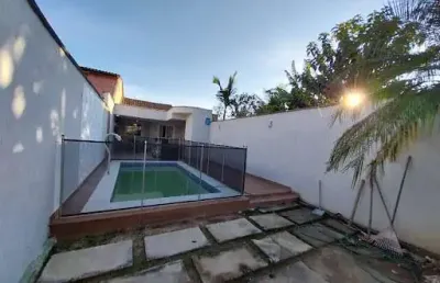Casa com 2 dormitórios - venda por r$ 300.000,00 ou aluguel por r$ 2.600,00 - pedra de guaratiba - rio de janeiro/rj