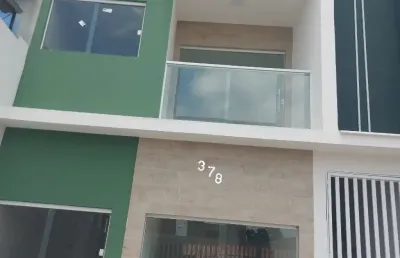 Vendo excelente apartamentos com 2qts sendo um suíte .