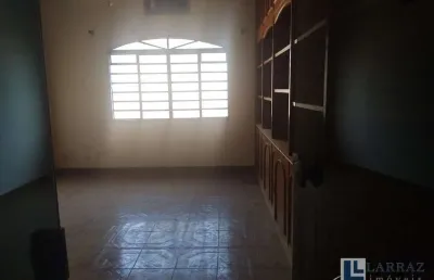Ótima casa para venda em pirangi-sp, com 3 dormitorios sendo 1 suite, varanda gourmet, piscina em um terreno de 1.000 m², area construida 300 m2