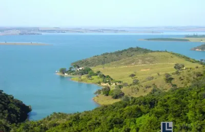 Lindo sitio para venda em guape-mg nas margens da represa de furnas com 38 alqueires, benfeitorias, mais de 2 km de margem para represa