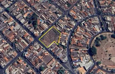 Excelente área para incorporação na zona oeste no parque ribeirão, area com 3.700 m2, de esquina, fachada com 44 m em uma rua e 72 m na outra rua